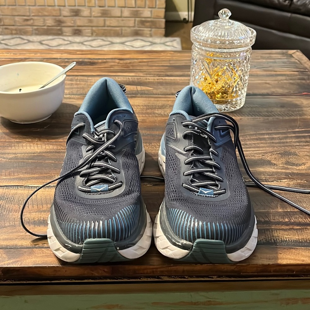 Hooks Bondi 7 shoes